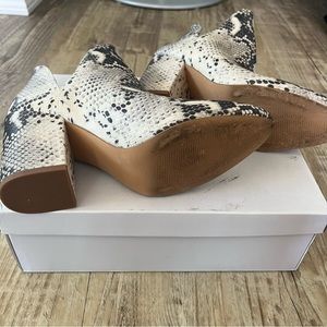 Steve madden snake boots